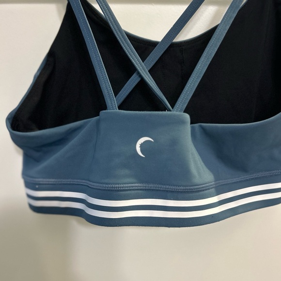 Like New Zyia Active Vibration Light n Bright Sports Bra - Picture 8 of 8